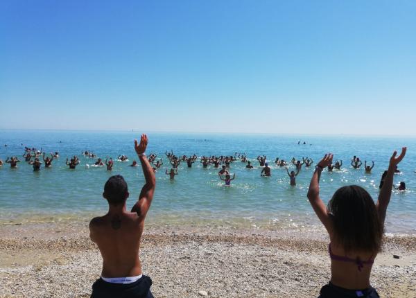 vacanzespinnaker it prenota-prima-con-un-grosso-sconto-in-villaggio-camping-nelle-marche 011
