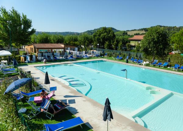 vacanzespinnaker en no-stress-package-at-campsite-with-direct-access-to-the-sea-in-the-marche 011