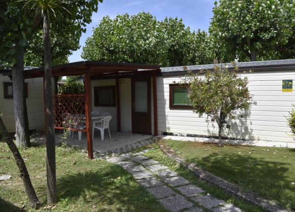 vacanzespinnaker fr offre-speciale-juin-logement-deux-et-trois-pieces-au-camping-dans-les-marches 013