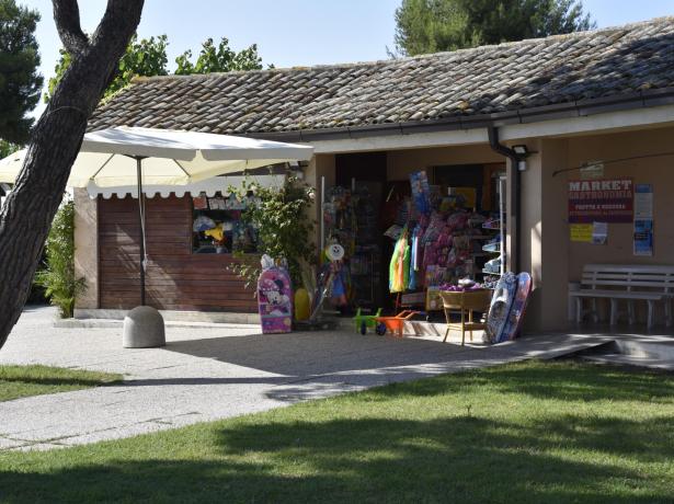 vacanzespinnaker de urlaub-in-sicherheit-in-feriendorf-und-campingplatz-am-meer-in-den-marken 008