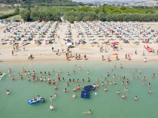 vacanzespinnaker it speciale-case-mobili-sea-space-per-un-soggiorno-esclusivo-in-villaggio-nelle-marche 006