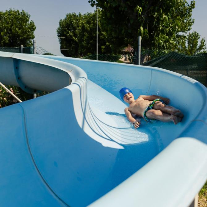 vacanzespinnaker en campsite-with-pool-marche 015